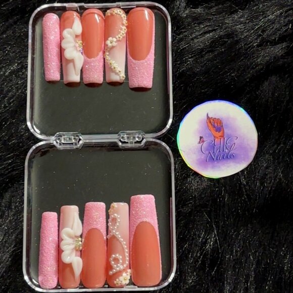CHICC-NAILZ Accessories - handmade acrylic press-ons